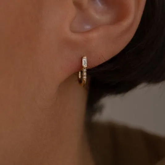 Baguette Equilibrium Hook Earring (Single)