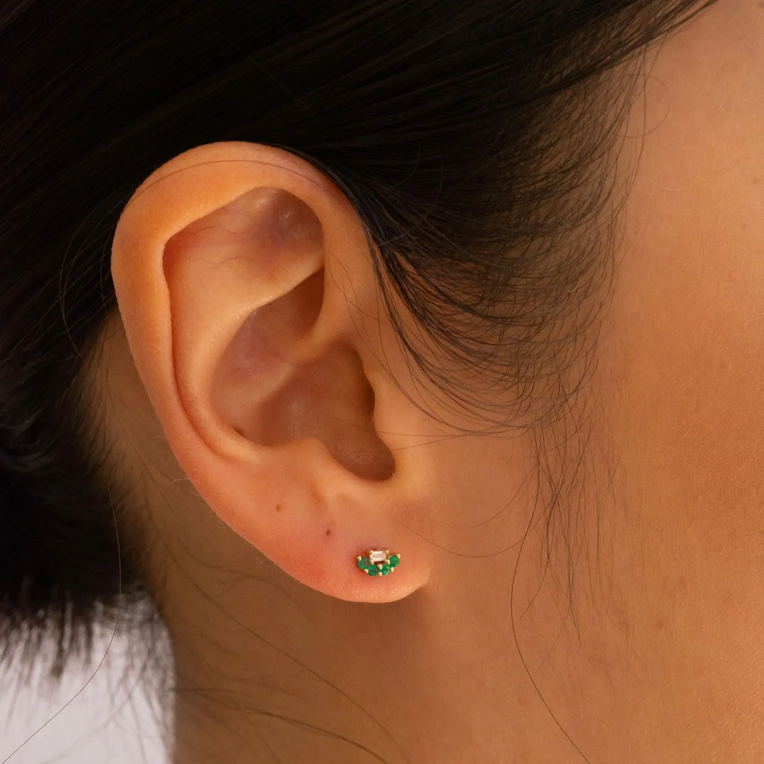 Mini Baguette Emerald Lace Stud (Single)