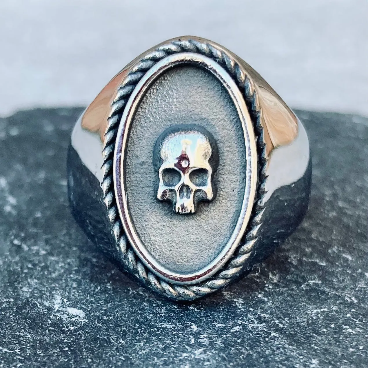 Skull Portrait Ring - R150